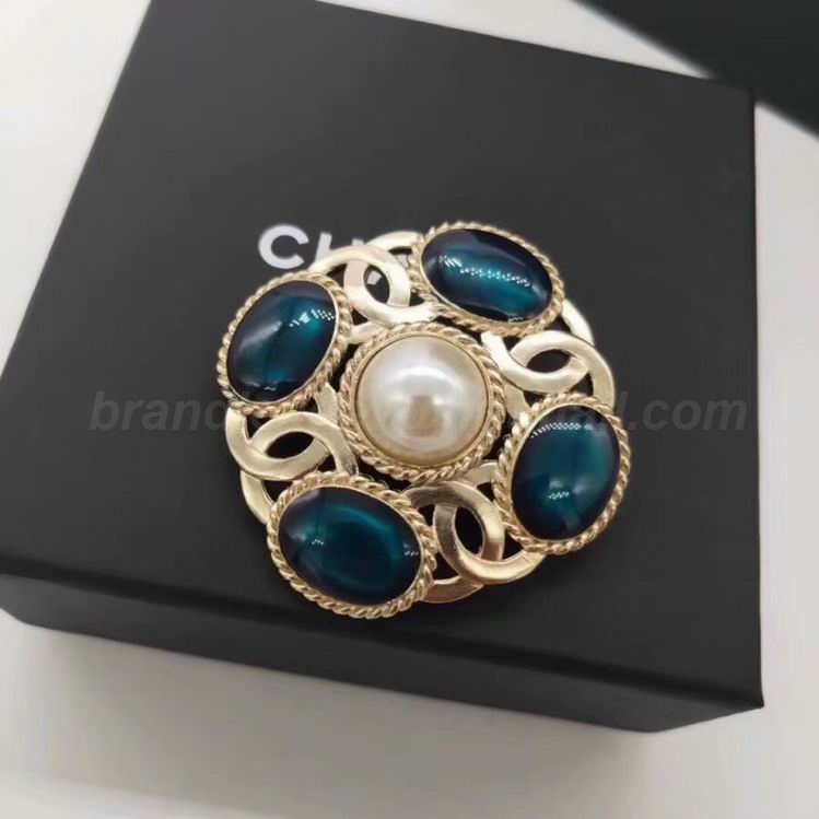 Chanel Brooch 90